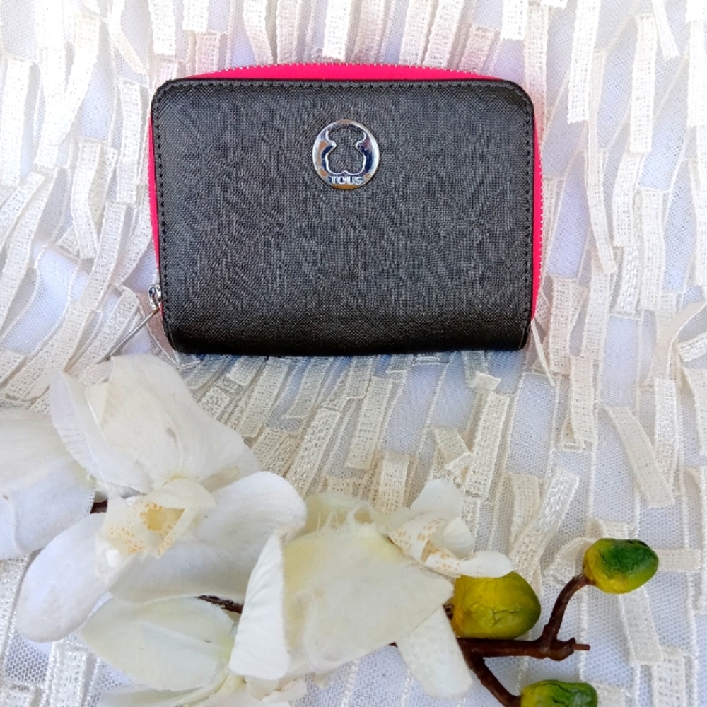 TOUS Wallet